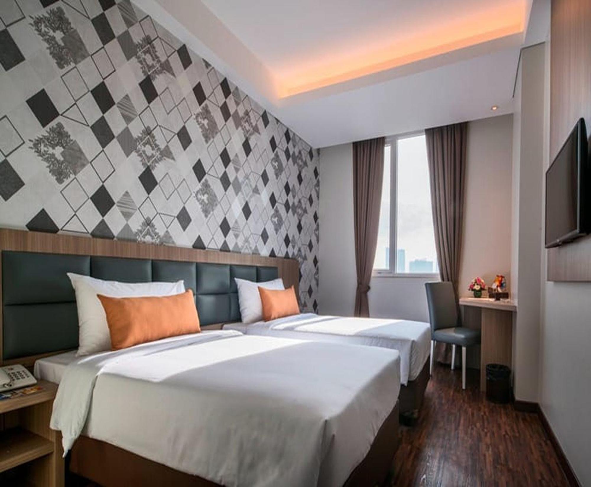 Hotel 88 Itc Fatmawati Jakarta By Wh Jacarta Exterior foto