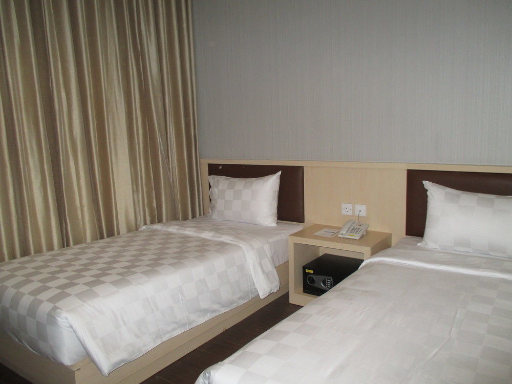 Hotel 88 Itc Fatmawati Jakarta By Wh Jacarta Exterior foto
