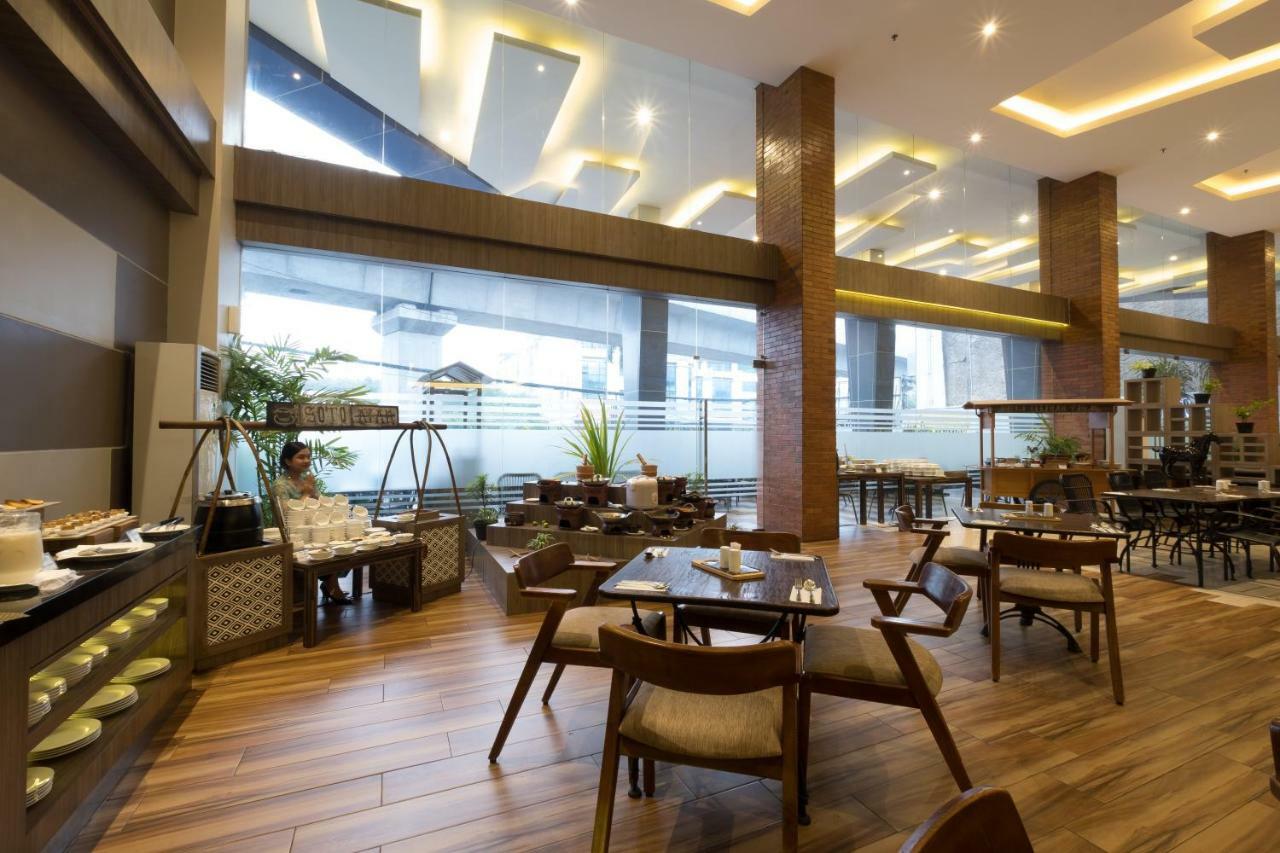 Hotel 88 Itc Fatmawati Jakarta By Wh Jacarta Exterior foto